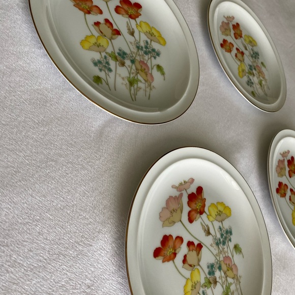Four vintage painted poppy dessert plates - Picture 4 of 7